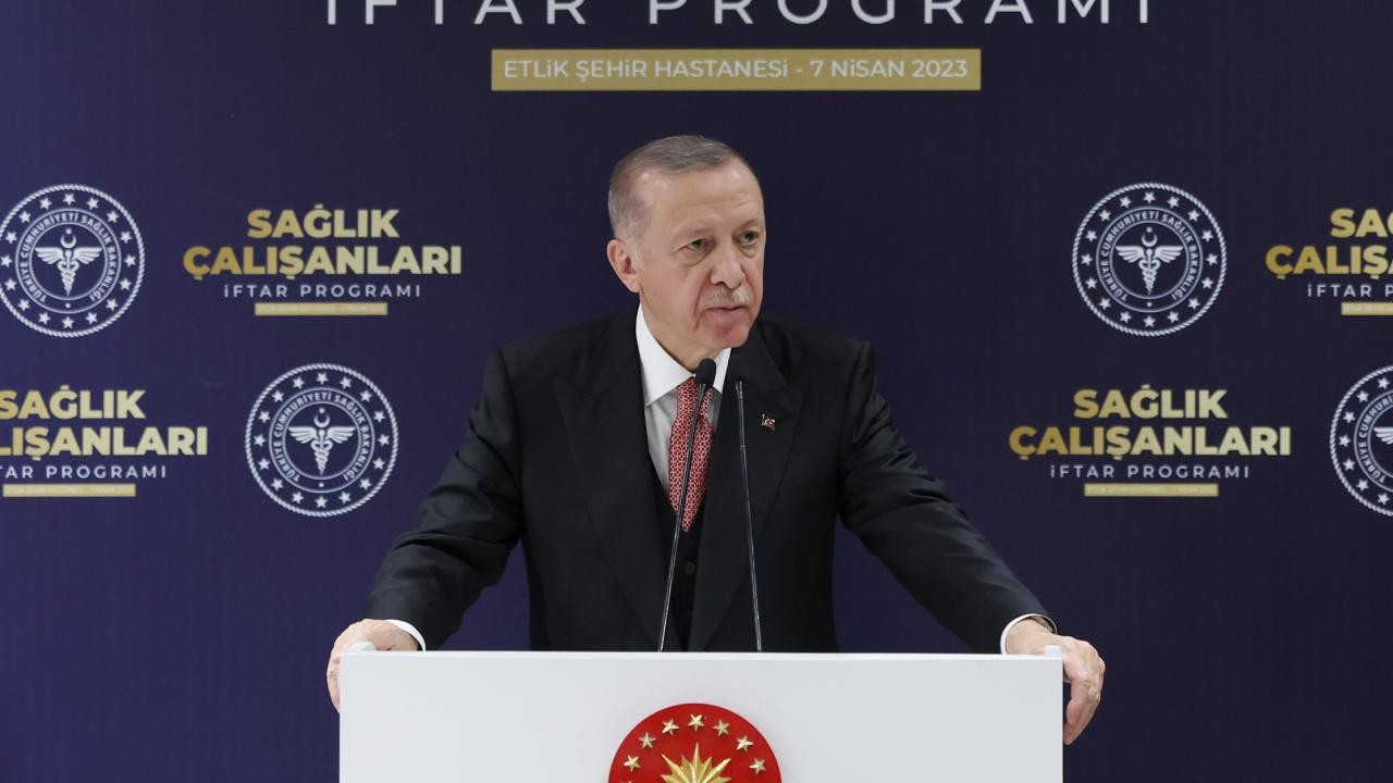 Cumhurbaşkanı Erdoğan: 42 bin 500 sağlık personeli alıyoruz